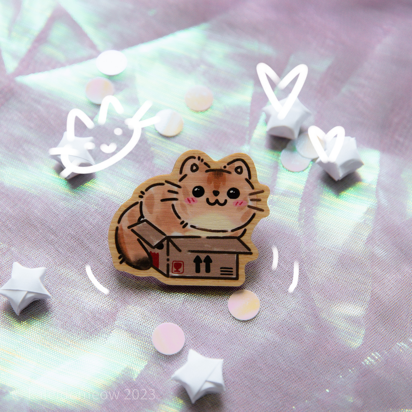 wodden cat pin pamo by kaleidomeow